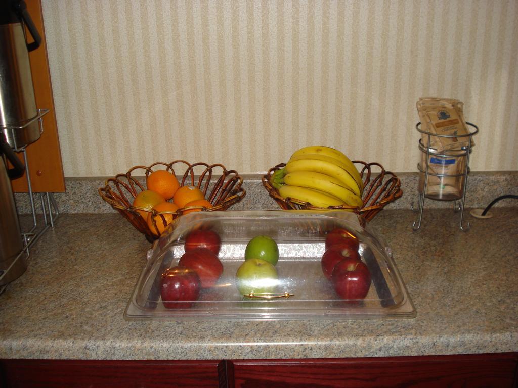 Quality Inn & Suites Columbia I-70 Eksteriør bilde