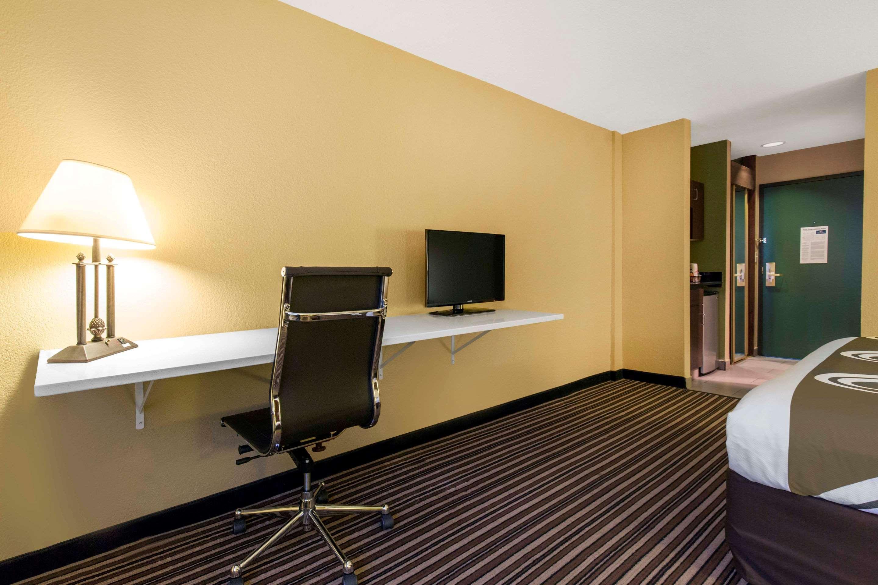 Quality Inn & Suites Columbia I-70 Eksteriør bilde