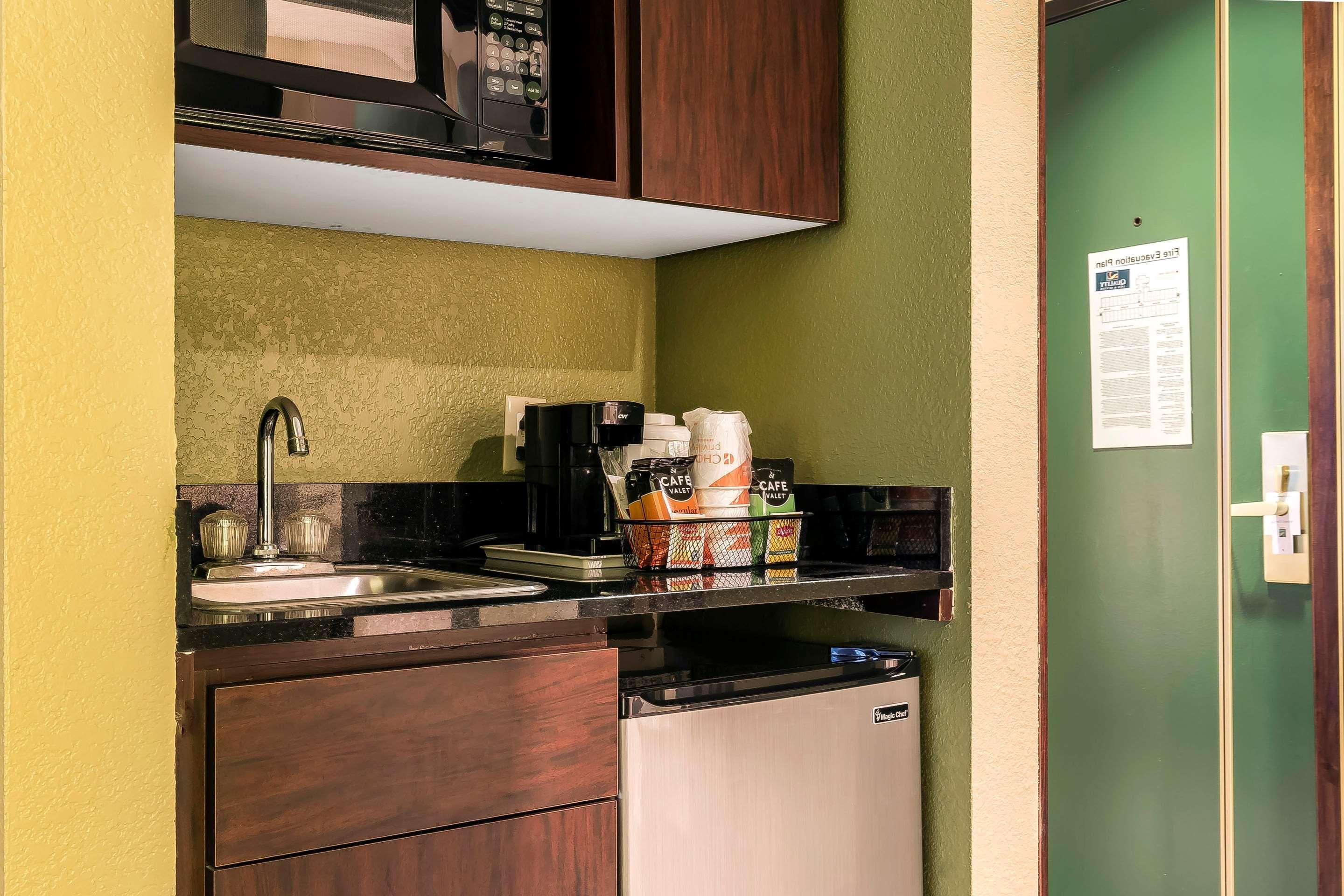 Quality Inn & Suites Columbia I-70 Eksteriør bilde