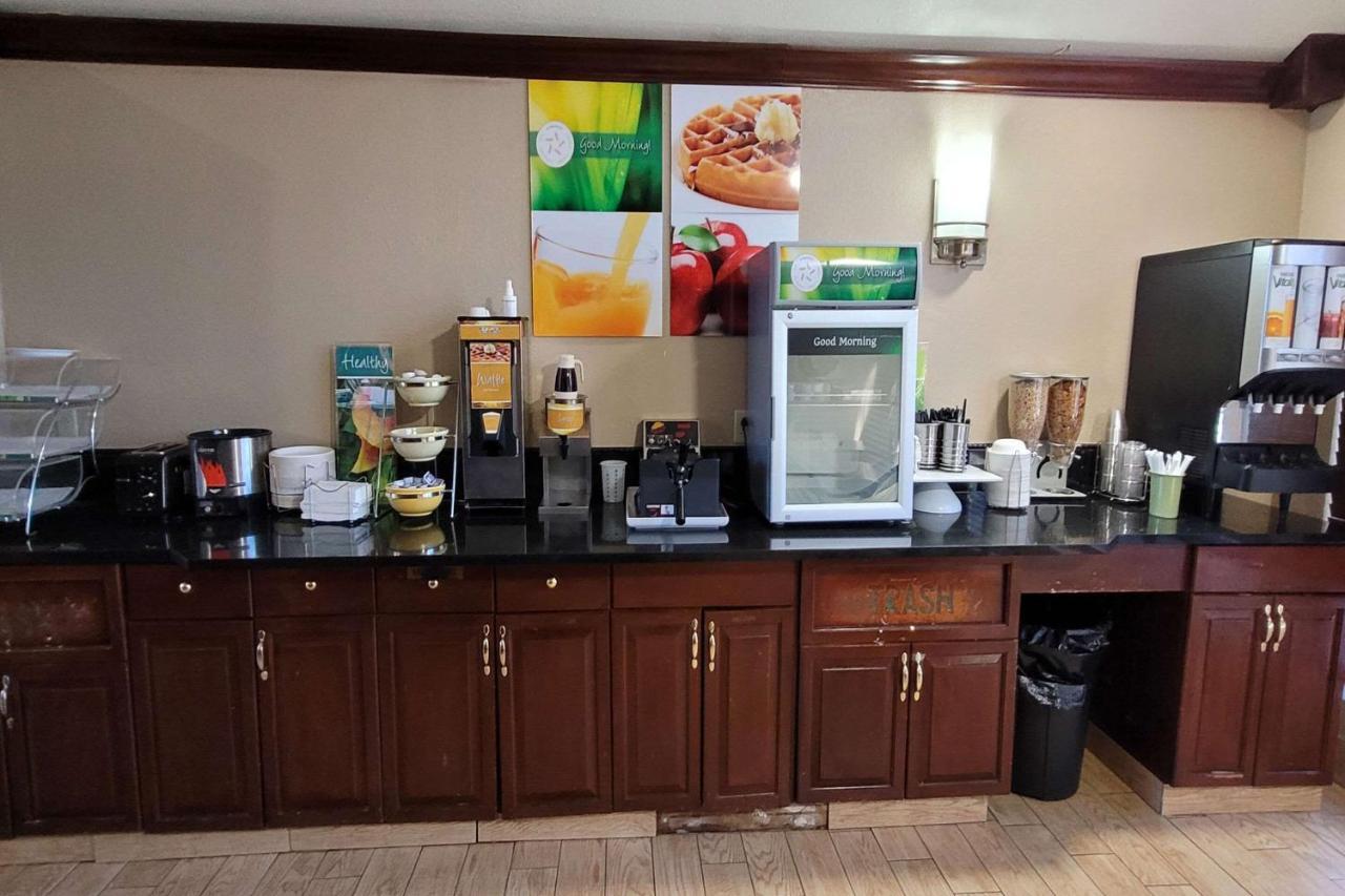 Quality Inn & Suites Columbia I-70 Eksteriør bilde