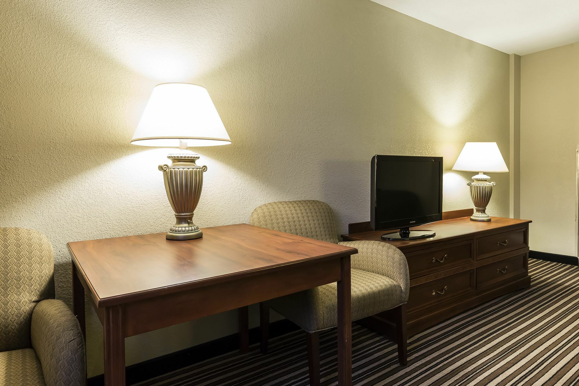 Quality Inn & Suites Columbia I-70 Eksteriør bilde